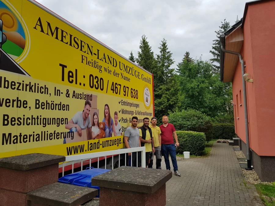Land Umzüge Team 4
